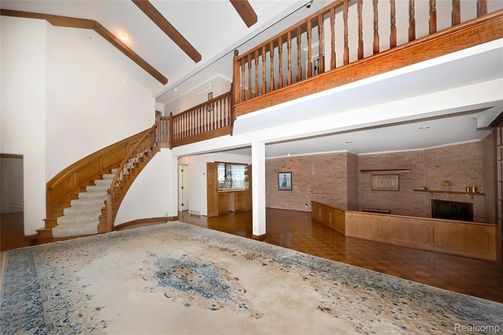 363 Lakewood Drive Bloomfield Hills City, MI 48304
