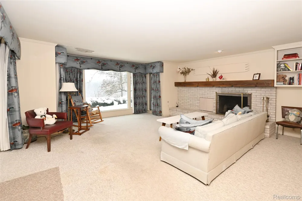 363 Lakewood Drive Bloomfield Hills City, MI 48304