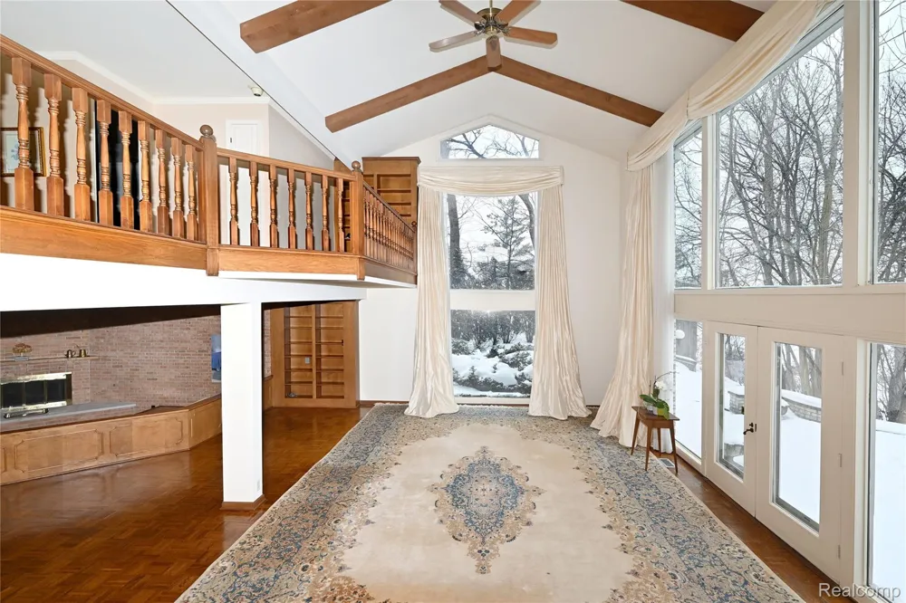 363 Lakewood Drive Bloomfield Hills City, MI 48304