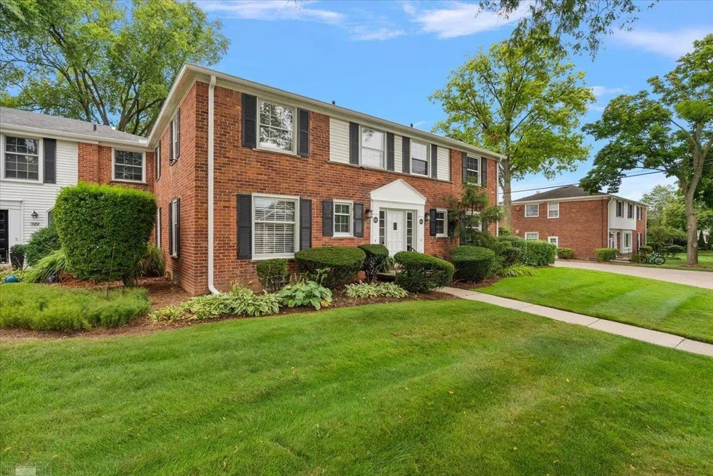 601 Notre Dame Street Grosse Pointe City, MI 48230