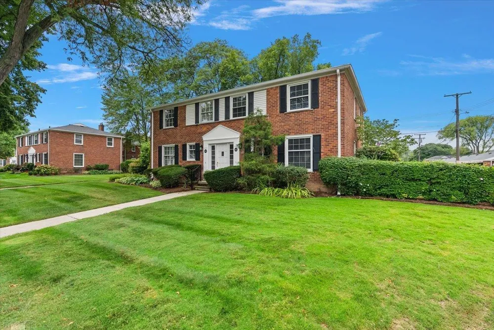 601 Notre Dame Street Grosse Pointe City, MI 48230