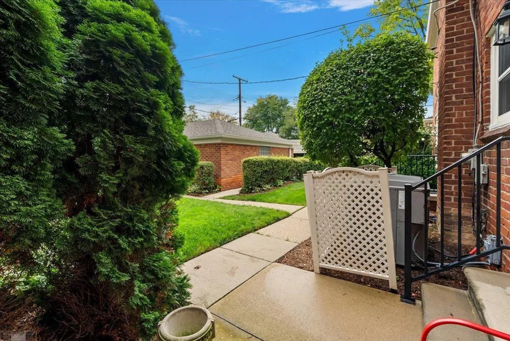 601 Notre Dame Street Grosse Pointe City, MI 48230