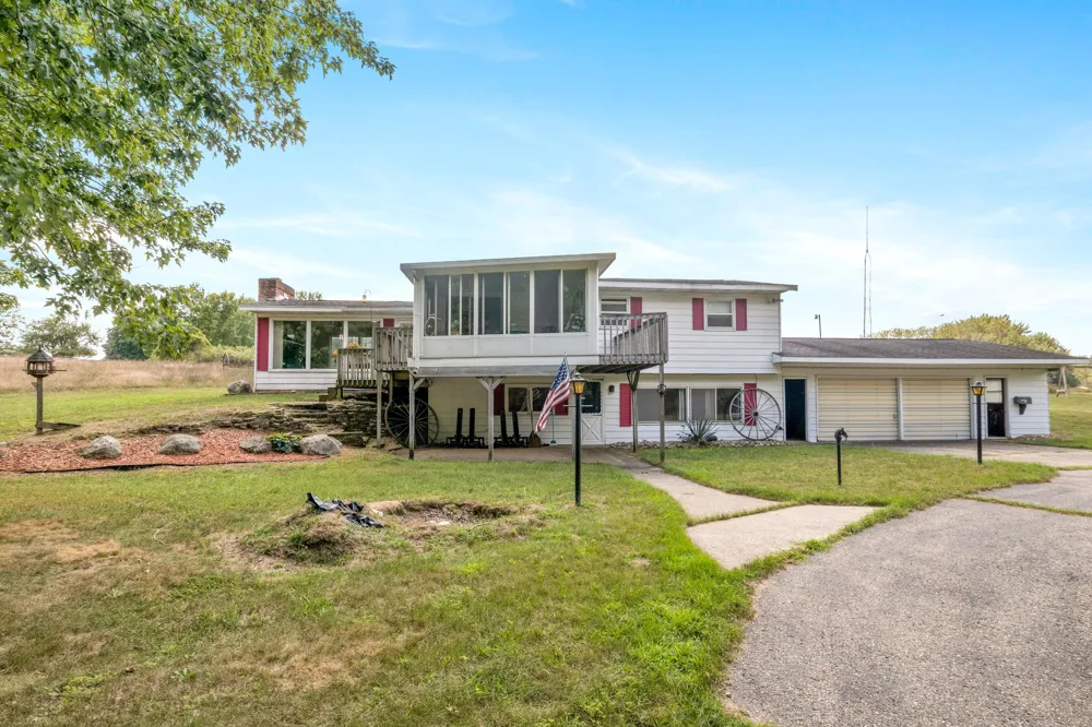 5221 S Maple Island Road Greenwood Township, MI 49421