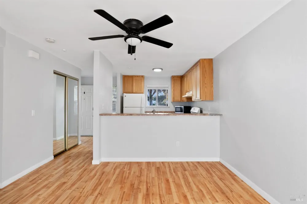 7651 Camino Colegio Rohnert Park, CA 94928