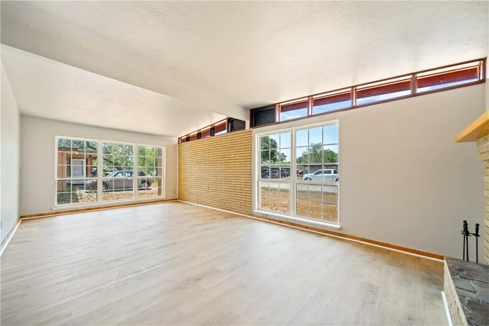 722 Santa Anita Drive Kingsville, TX 78363