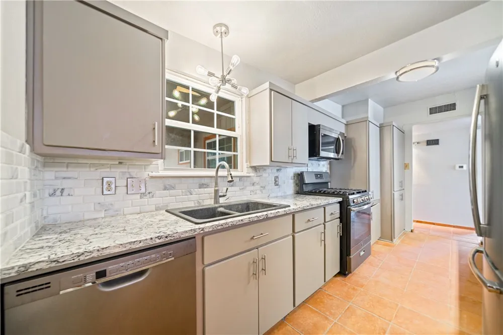 722 Santa Anita Drive Kingsville, TX 78363