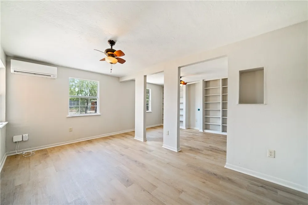 722 Santa Anita Drive Kingsville, TX 78363