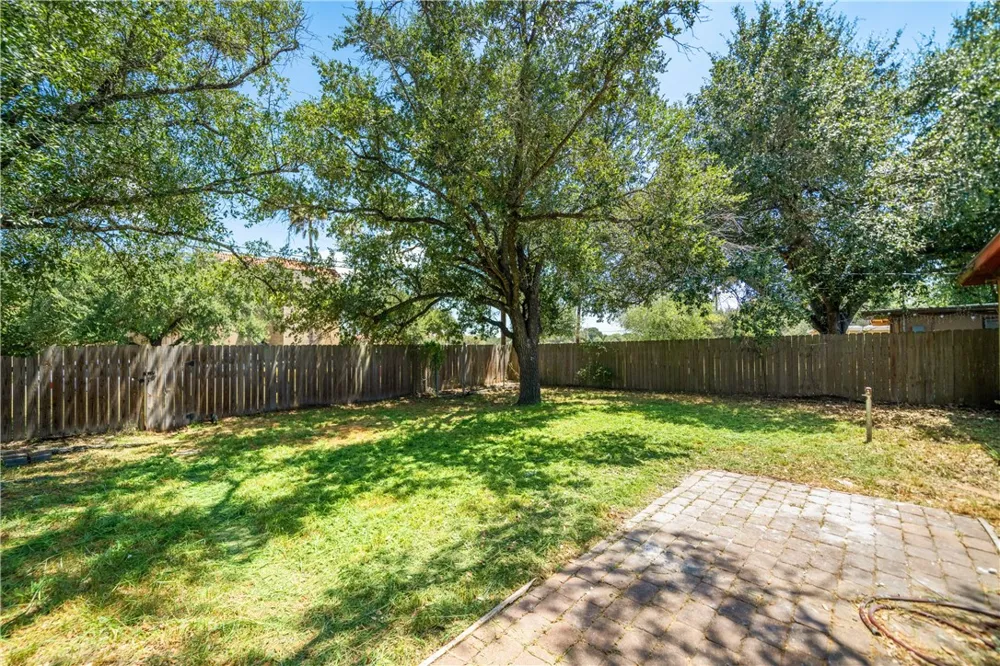 722 Santa Anita Drive Kingsville, TX 78363
