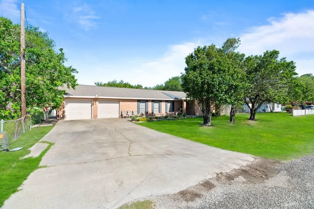 118 Saint Peter Rockport, TX 78382