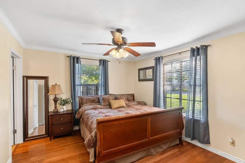 118 Saint Peter Rockport, TX 78382