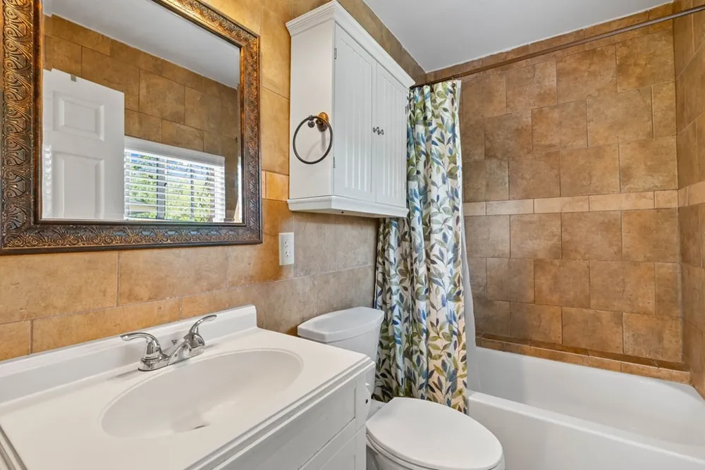 118 Saint Peter Rockport, TX 78382