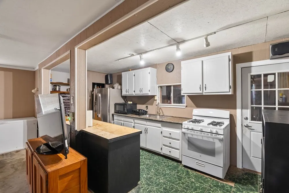 118 Saint Peter Rockport, TX 78382