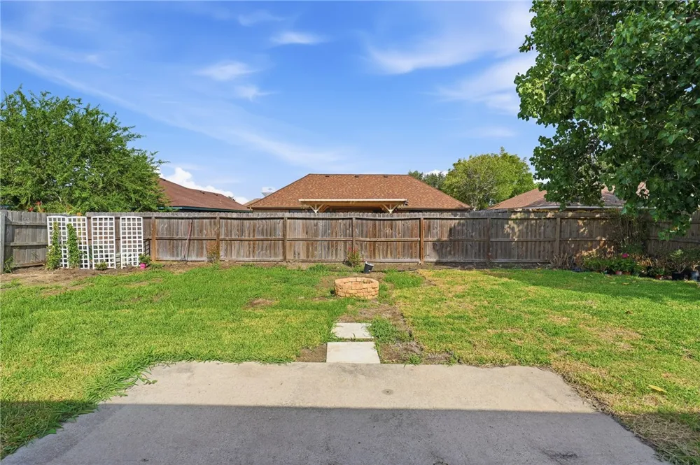 2087 Sabal Drive Ingleside, TX 78362