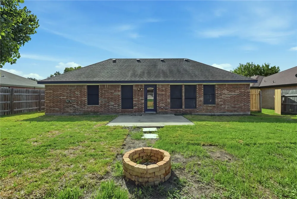 2087 Sabal Drive Ingleside, TX 78362