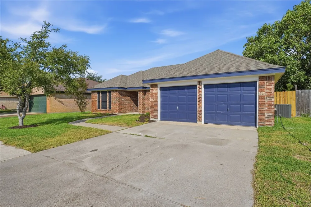 2087 Sabal Drive Ingleside, TX 78362