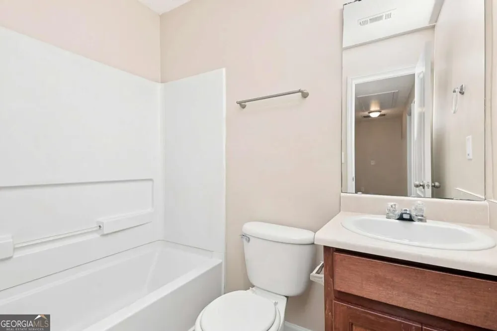 8606 Thomas LN Riverdale, GA 30274