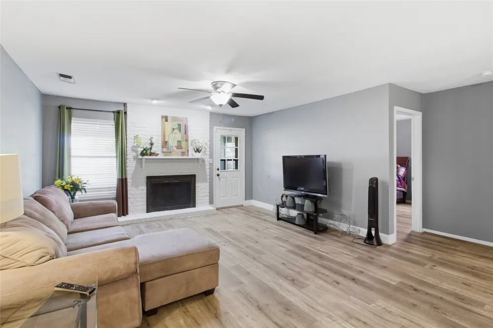 2410 Buttercup Circle Killeen, TX 76542