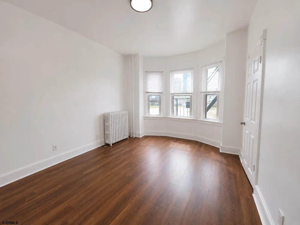 633 Arctic Ave Atlantic City, NJ 08401