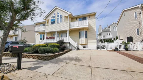 216 N Coolidge Ave