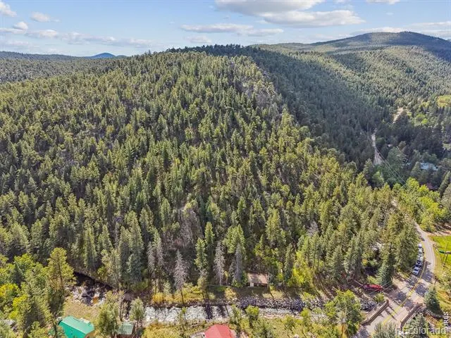 511 Riverside Drive Lyons, CO 80540