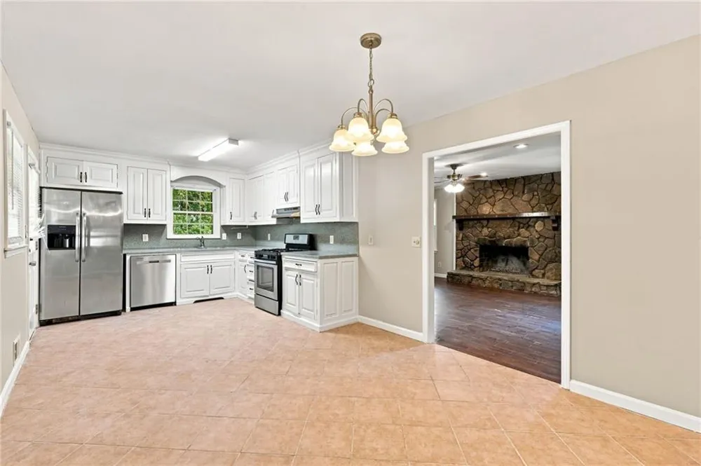 6784 Galts Ferry Road Acworth, GA 30102