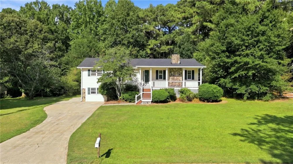 6784 Galts Ferry Road Acworth, GA 30102