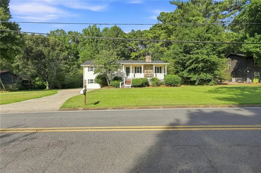 6784 Galts Ferry Road Acworth, GA 30102