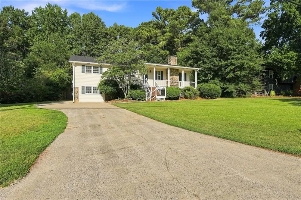 6784 Galts Ferry Road Acworth, GA 30102