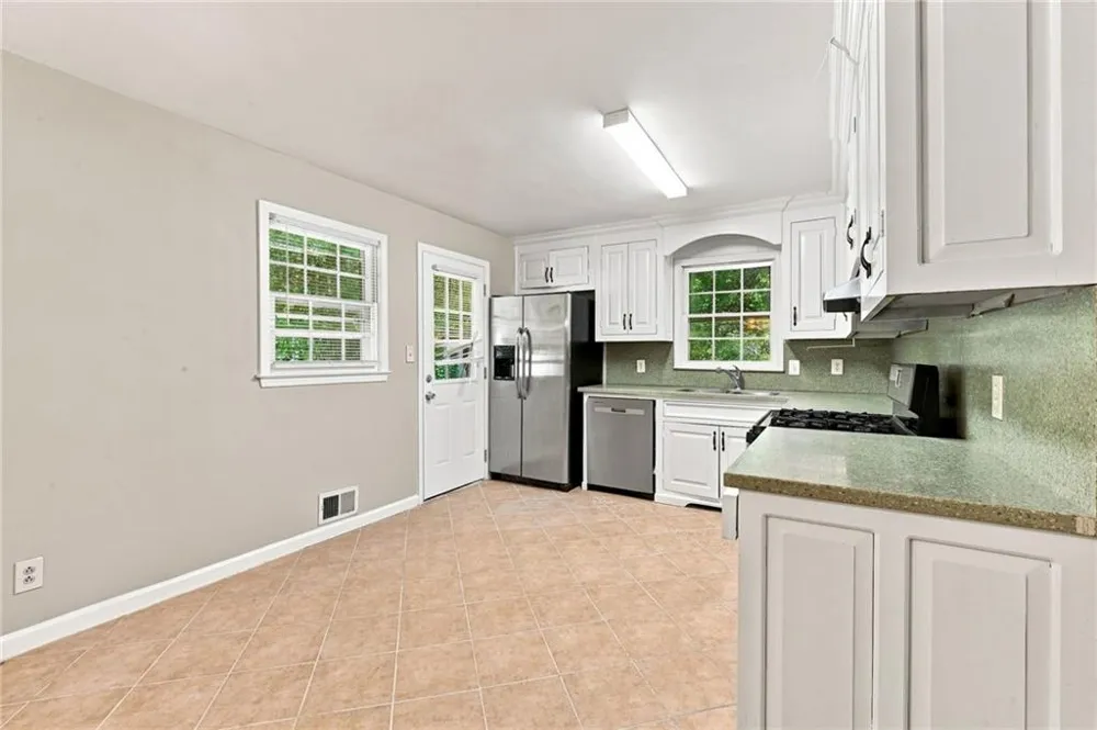 6784 Galts Ferry Road Acworth, GA 30102