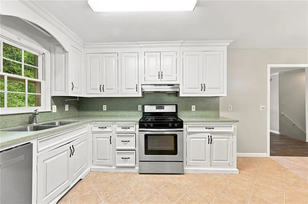 6784 Galts Ferry Road Acworth, GA 30102