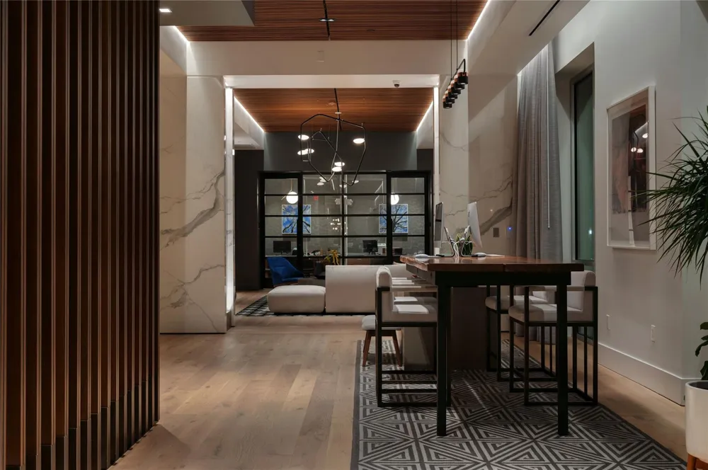 160 Birdsall Street #2411 Houston, TX 77007