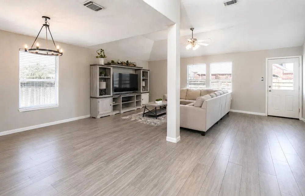 245 Lake Estates Drive Montgomery, TX 77356