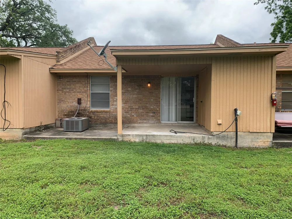 101 Willenberg Road #5 Lake Jackson, TX 77566