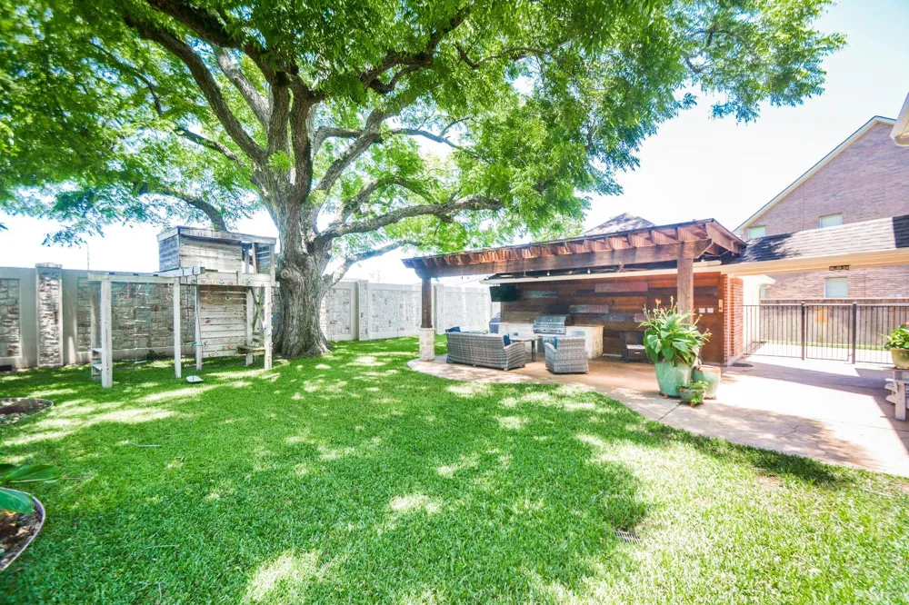 19 Oakmere Place Sugar Land, TX 77479