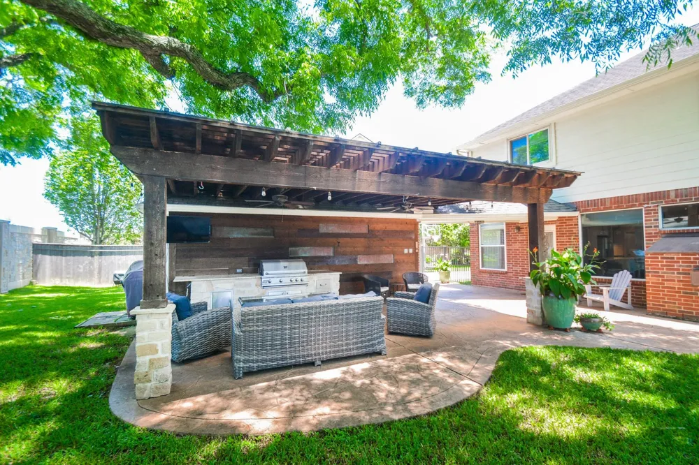 19 Oakmere Place Sugar Land, TX 77479