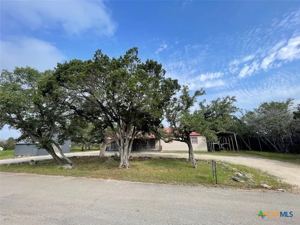 551 Ramblewood Drive Canyon Lake, TX 78133