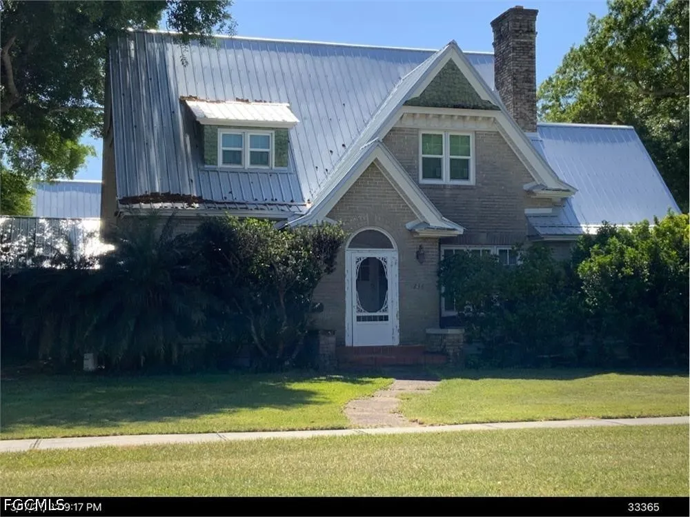 E Arcade Avenue Clewiston, FL 33440