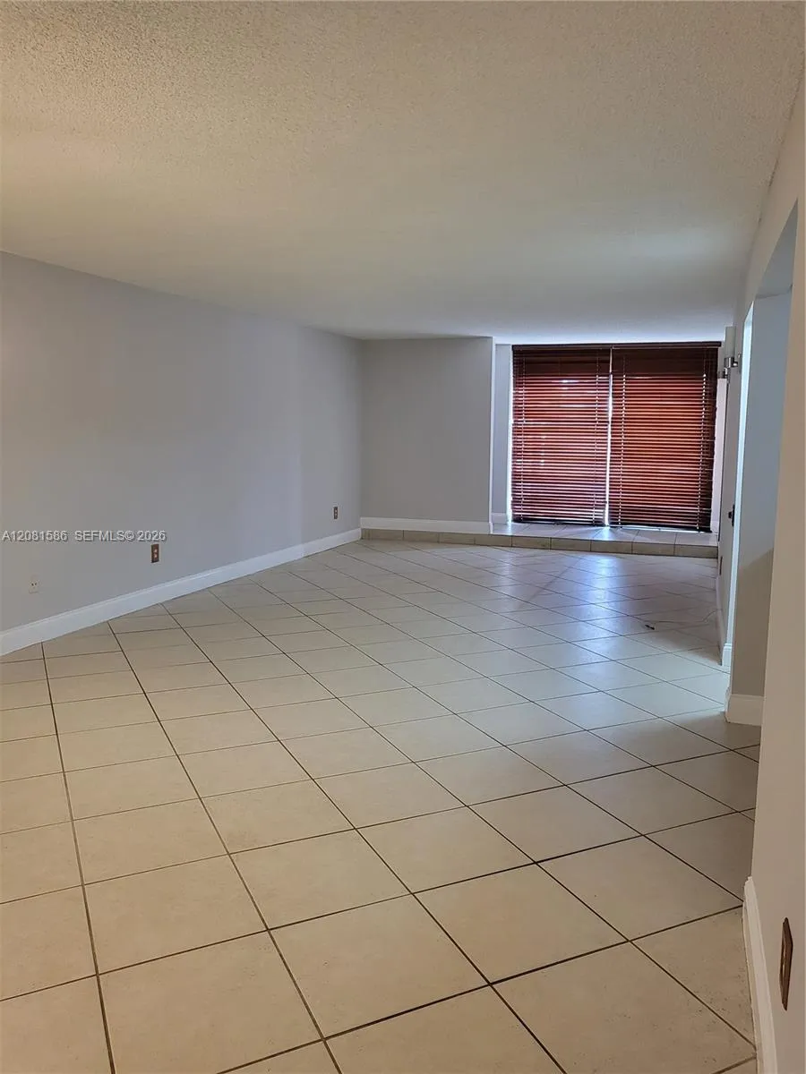 6924 SW 114th Pl #E56 Miami, FL 33173