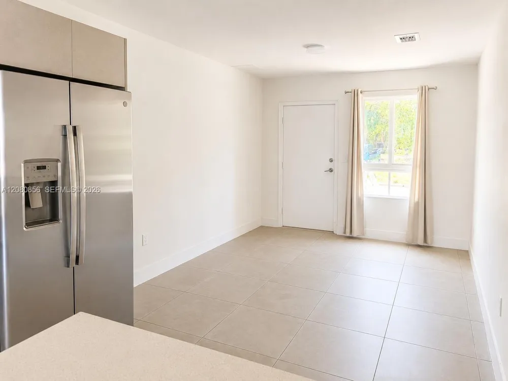 2555 NE 193 ST #2112 Aventura, FL 33180