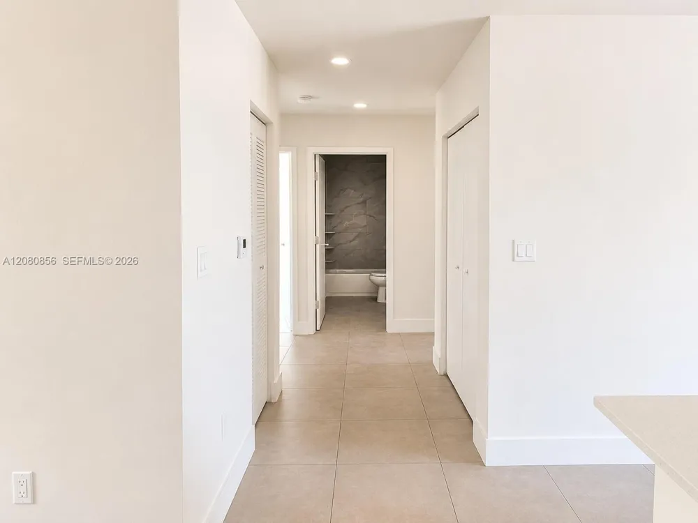 2555 NE 193 ST #2112 Aventura, FL 33180