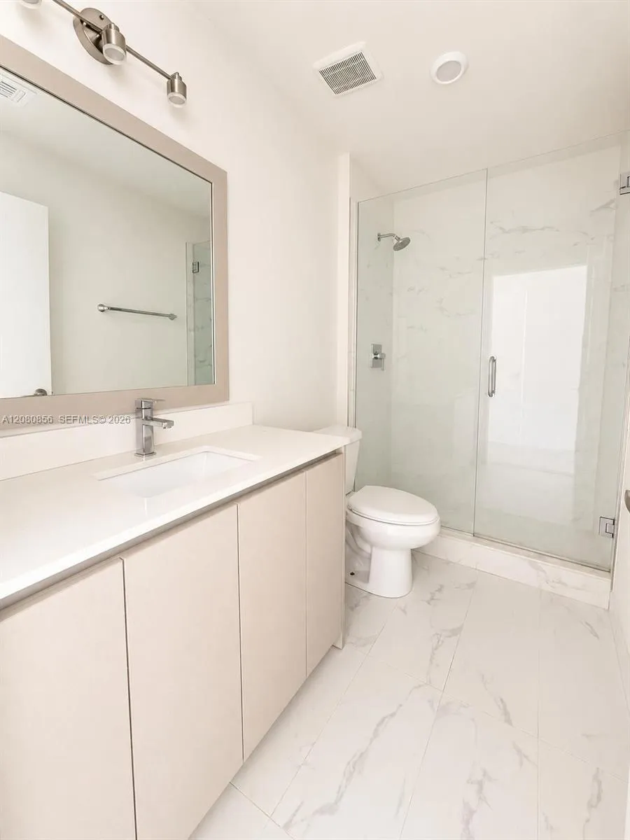 2555 NE 193 ST #2112 Aventura, FL 33180