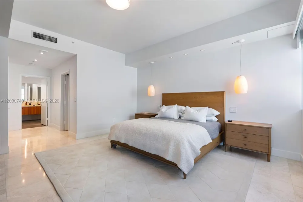 6103 Aqua Ave #702 Miami Beach, FL 33141