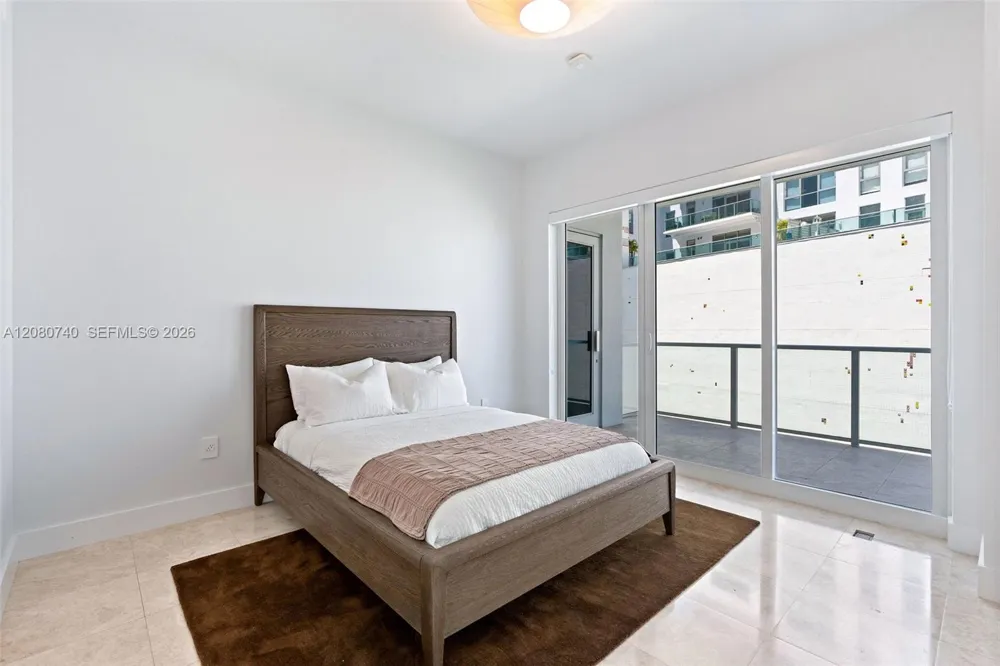 6103 Aqua Ave #702 Miami Beach, FL 33141