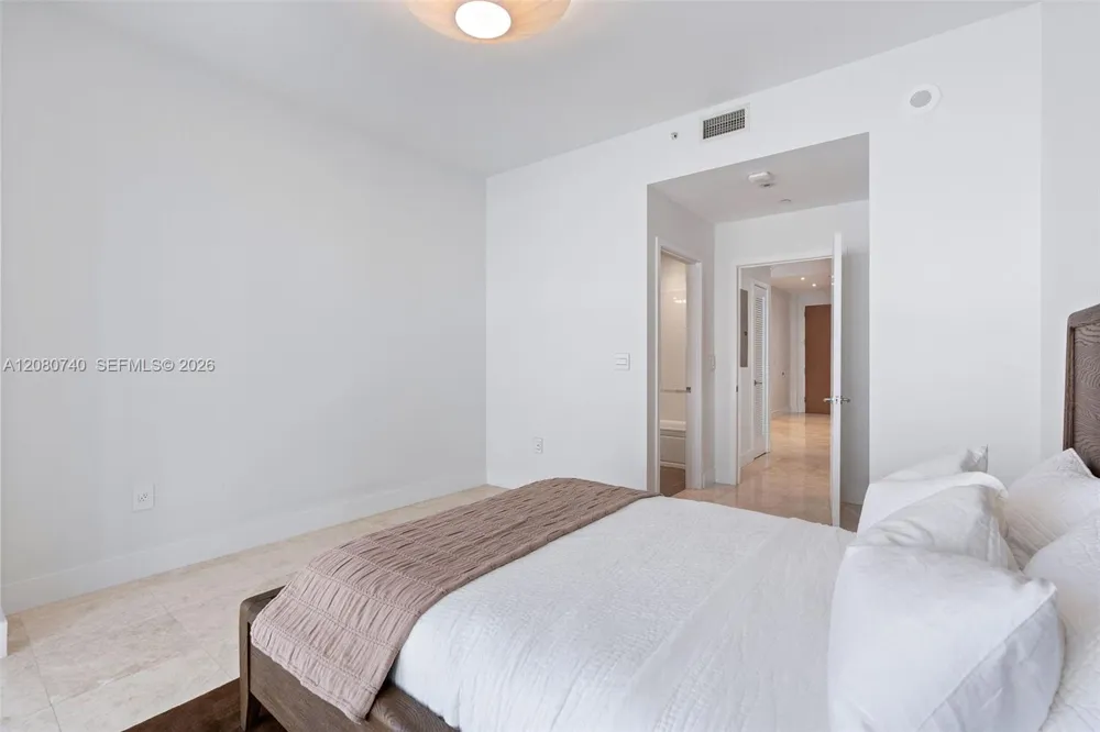 6103 Aqua Ave #702 Miami Beach, FL 33141