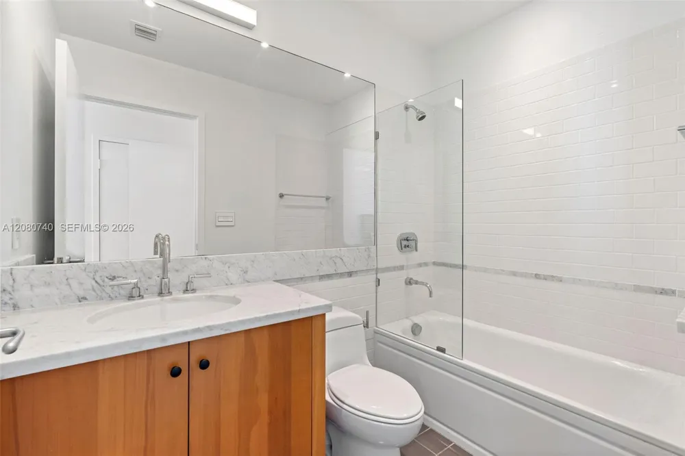 6103 Aqua Ave #702 Miami Beach, FL 33141
