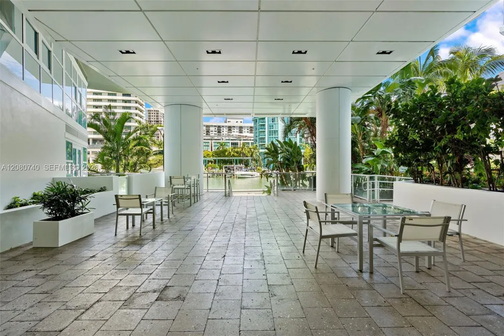 6103 Aqua Ave #702 Miami Beach, FL 33141