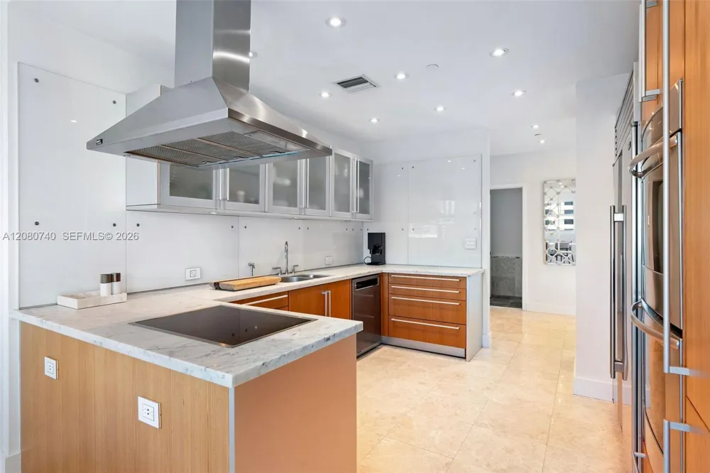 6103 Aqua Ave #702 Miami Beach, FL 33141