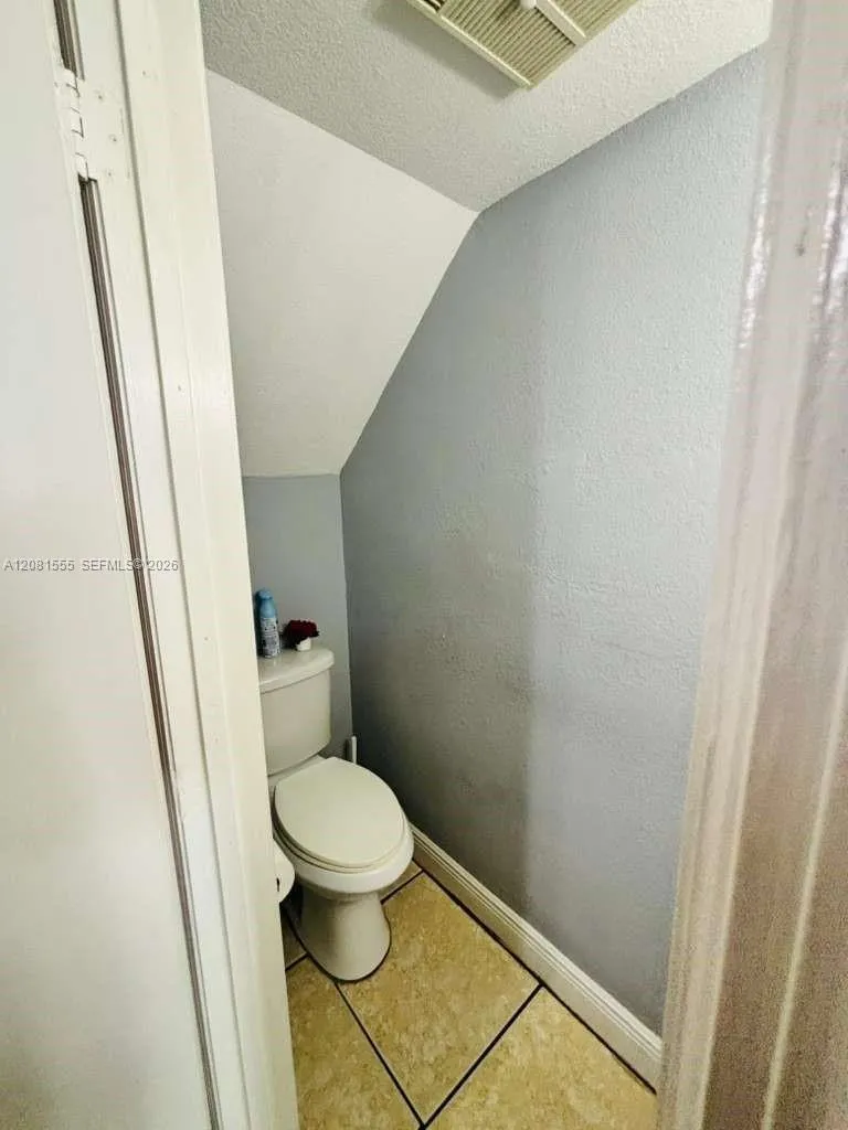 2778 W 60th St #45 Hialeah, FL 33016