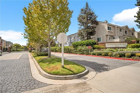 2800 Plaza Del Amo #484
