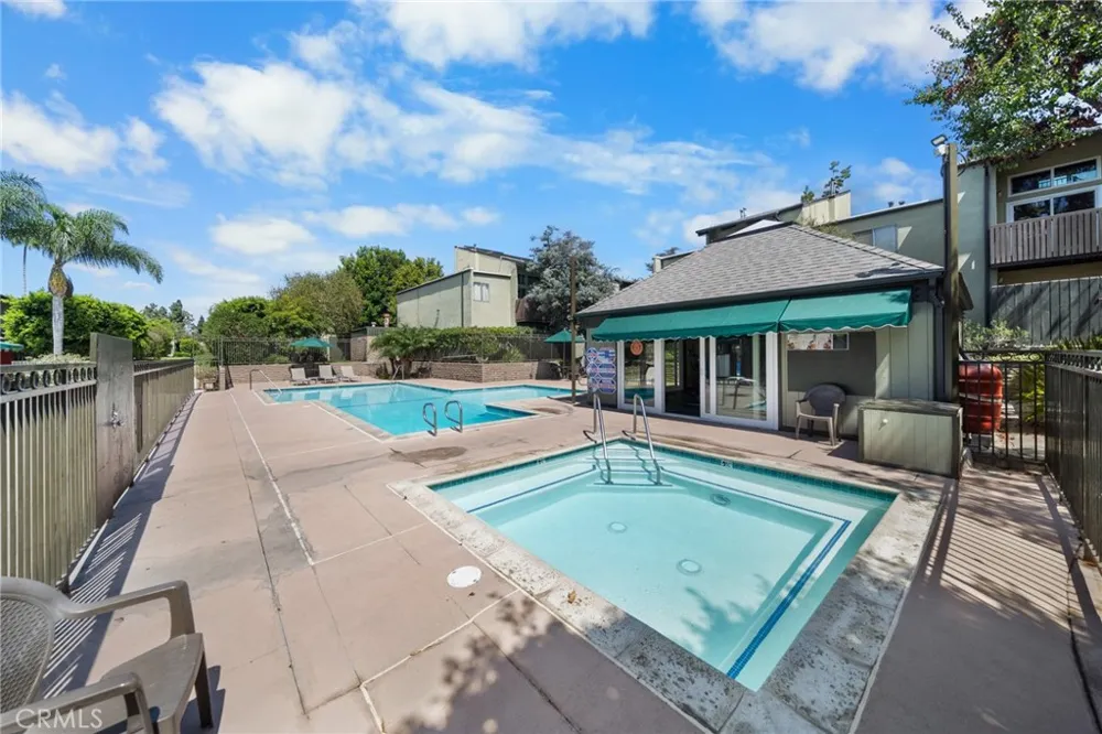 4935 Indian Wood #344 Culver City, CA 90230